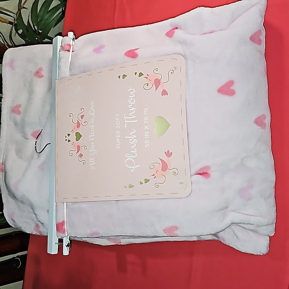 Ultra Soft Plush Throw Blanket - Picture 6 of 10